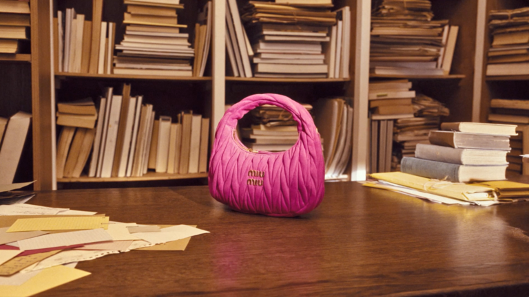 EVEREST -  VOGUE x MIU MIU